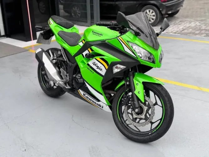 KAWASAKI NINJA 300 2026