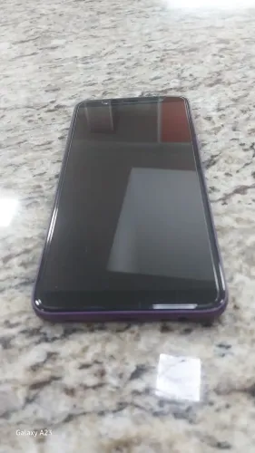 Vendo um celular .