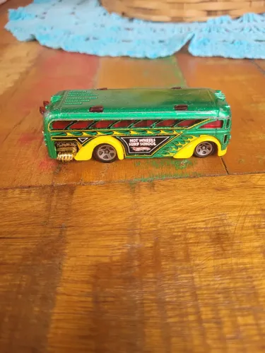 Miniatura - Hot Wheels - Surfin School Bus - Loose