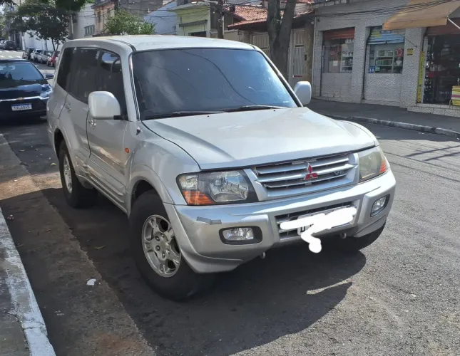 Mitsubishi Pajero GLS 3.5 V6 4P Aut. 2002