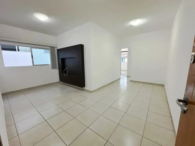 Excelente Apartamento para Aluguel próximo ao Anashopping e a Faculdade UniEVANGÉLICA.