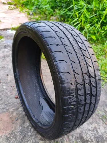 Pneu aro 18 - 235/35R18