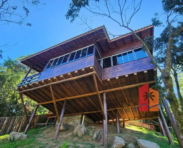 Casa Nova em Madeira com Vista Permanente para a Lagoa do Coração | Praia da Gamboa  Paulo