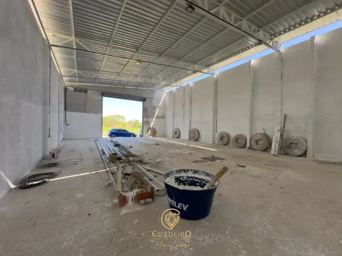 GALPÃO para aluguel com 250 metros quadrados com 2 quartos em Vereda Tropical - Eusébio -