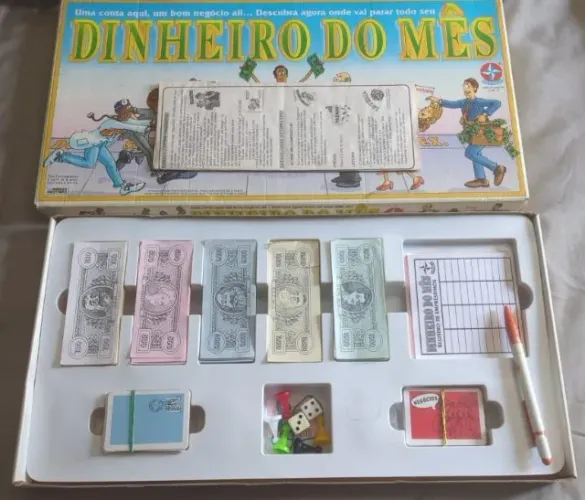 Jogo Raro Estrela - Dinheiro do Mês - Raro e Completo (Similar ao Banco Imobiliário)