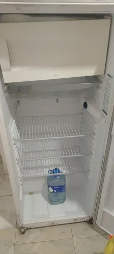 Vendo-se geladeira