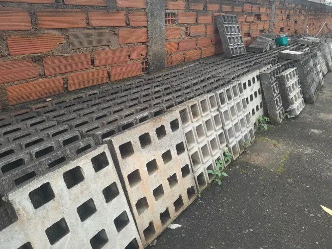 VENDO LOTE 220 ELEMENTOS VAZADOS (COBOCÓS) 50x50 