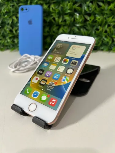 Celular IPhone 8 64gb