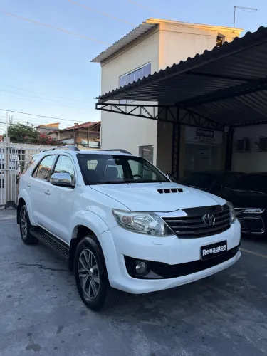 Toyota Hilux SW4 SRV D4-d 4X4 3.0 TDI Dies. AUT 2012