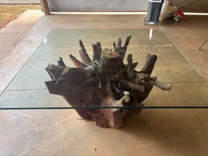 Mesa Raiz de Arueira com Blindex 13mm 1,5x1,5m