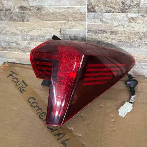 Lanterna traseira Hb20 Hatch 2023/26