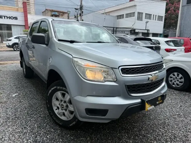 Chevrolet S10 CD LS 2.4 Flex 4x2 2013 Completa