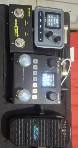vendo pedaleiras pocket amp e blachboh e um pedal de volume