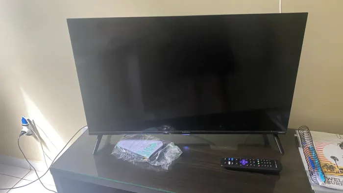 TV SEMP 32 LED NOVO - 5 meses de uso 