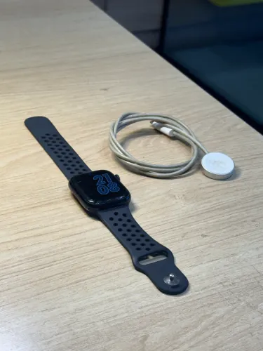 Apple Watch Series 7 - 45mm