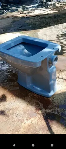 Vendo esse vaso usado porém conservado