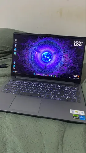 Notebook Lenovo i5 de 12º gen com placa de vídeo integrada