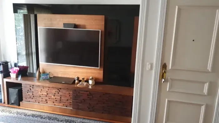 Home Theater / Estante Iluminada 2,60x0,55 Madeira Demolição Cristaleira Adega