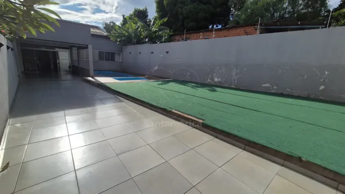 Casa para alugar e vender no Bairro Sempre Bom com 2 quartos em Ibiporã