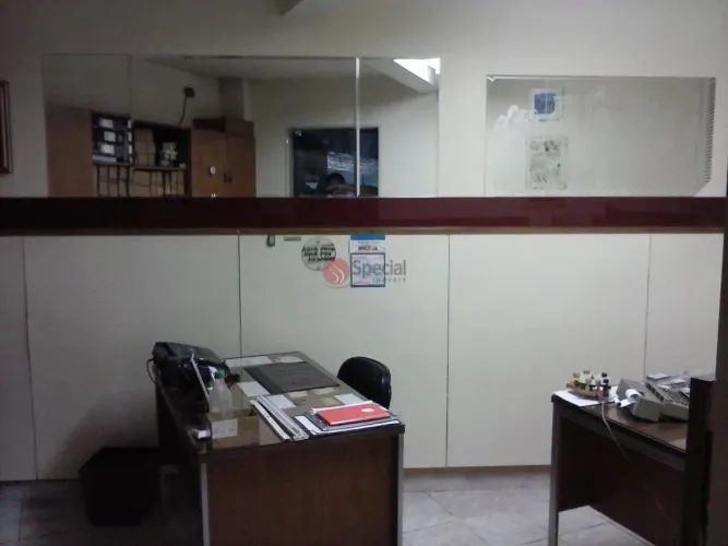 Salão comercial a venda na Penha.