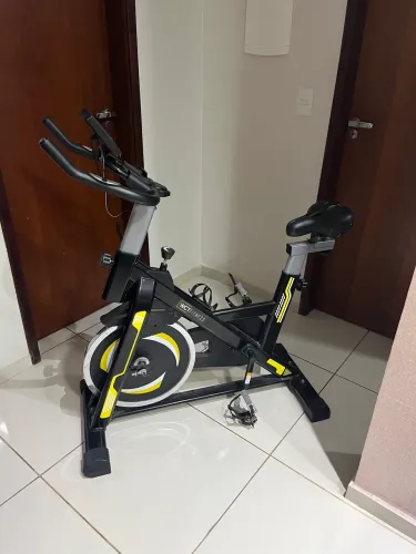 Bicicleta Spinning roda de inércia 13kg wct fitness
