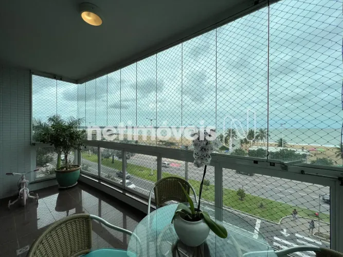Apartamento de 4 quartos mobiliado com 159m2, frente para a Praia de Camburi!