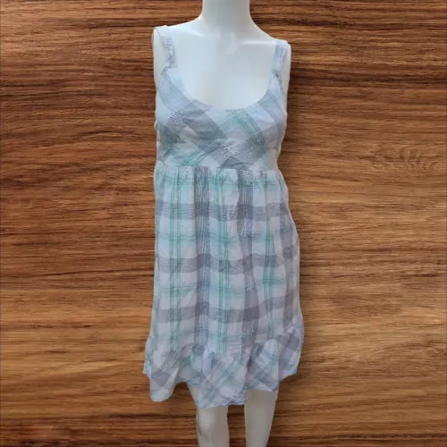 Vestido em laise xadrez
