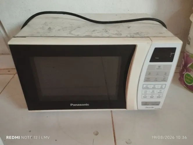 Vende se Microondas com defeito