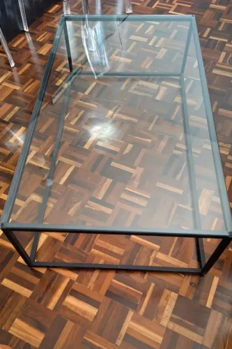 Mesa de centro Tok e Stok. 1,10mx60cm