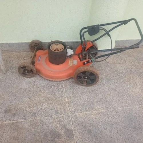 Cortador de grama elétrico