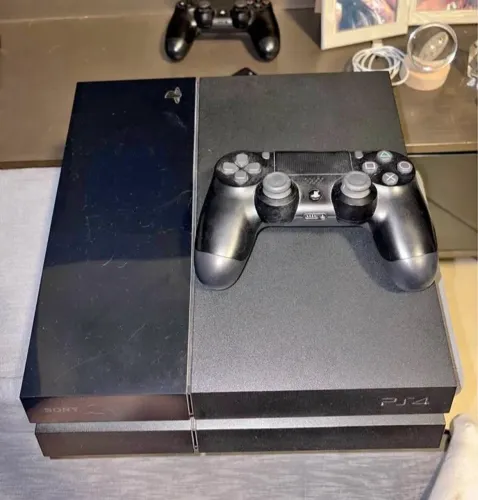 PS4 fat completo +2 controles originais