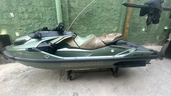 Jet ski Gtx Limited 300, 2023 novo com som ótimo estado 