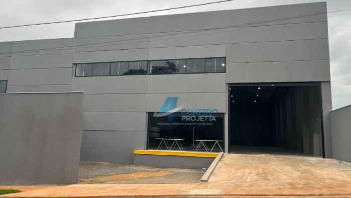 Barracão Industrial para locação com 800 m² no Cilo 2 - Londrina