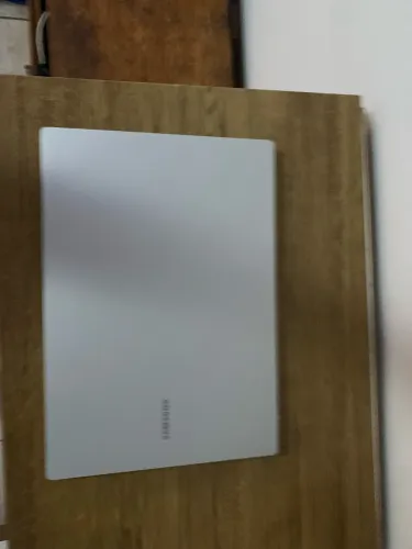 Vendo notebook Samsung semi novo apenas 1 mês de uso mais informações chama no direct