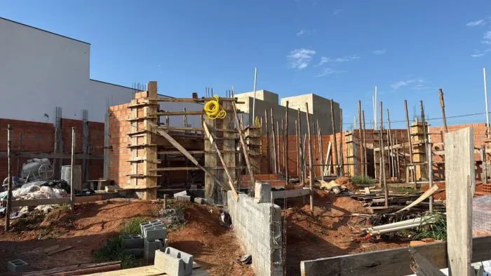 Precisa se de ajudante de obra para trabalhar no condomínio reserva ipanema 