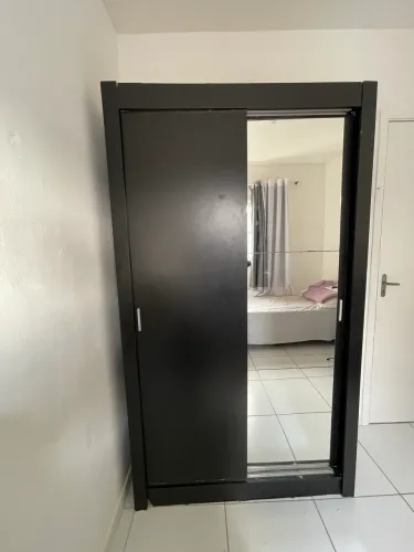 Guarda roupa de solteiro 