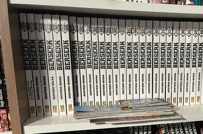 Coleção de mangás berserk