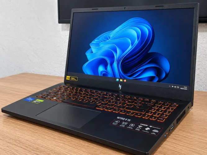 Acer Nitro V15 RTX 4050 i7 13ª 16GB 512GB