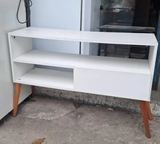 Rack de mdf branco em bom estado. 