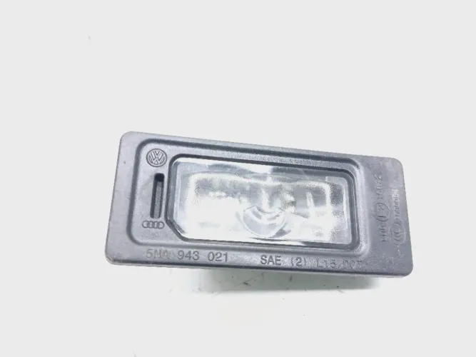 Luz Placa Traseira Vw Jetta 1.4 2016 2017 5na943021