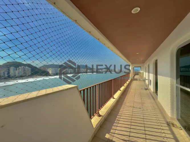 Apartamento frente mar com varanda vista mar e lazer no Jardim Astúrias, Guarujá