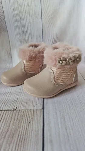 Botas para bebe (tamanho 18) novas