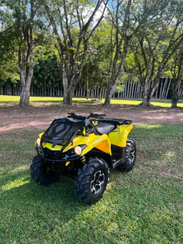 Quadriciclo Can-Am 570 XMR