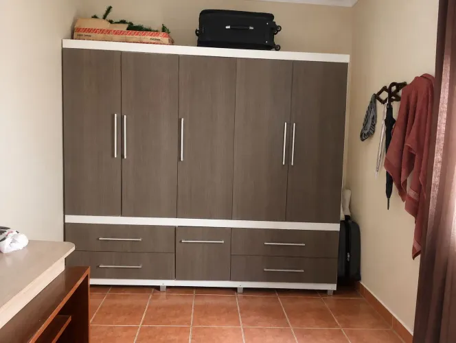 Guarda roupa casal com gavetões