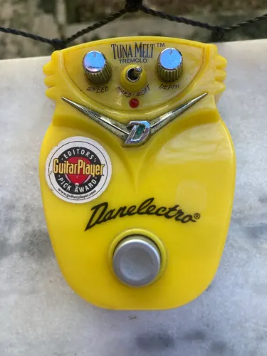 Pedal Danelectro Tina Melt Tremolo