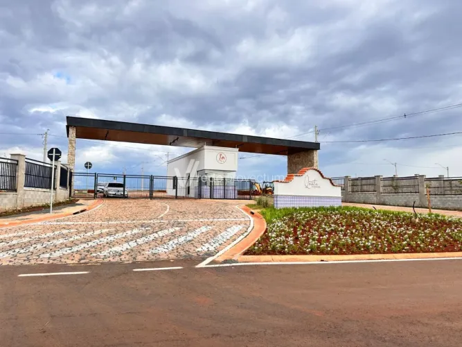 Terreno a venda com 305m2 no Condomínio Quinta dos Verdes em Paulinia/SP.
