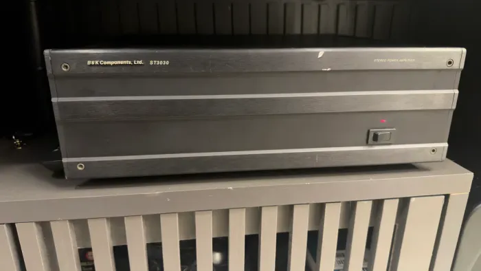 Amplificador B&K 2x200w audiófilo não Denon Rotel Marantz