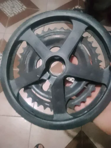 Coroa tripla