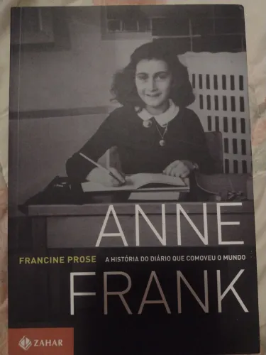 Vendo livro "Anne Frank"
