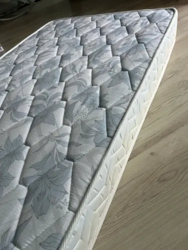 Colchão Orthocrin semi novo solteiro